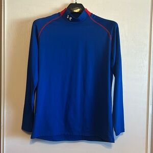 Slightly used extra large Under Armour pullover